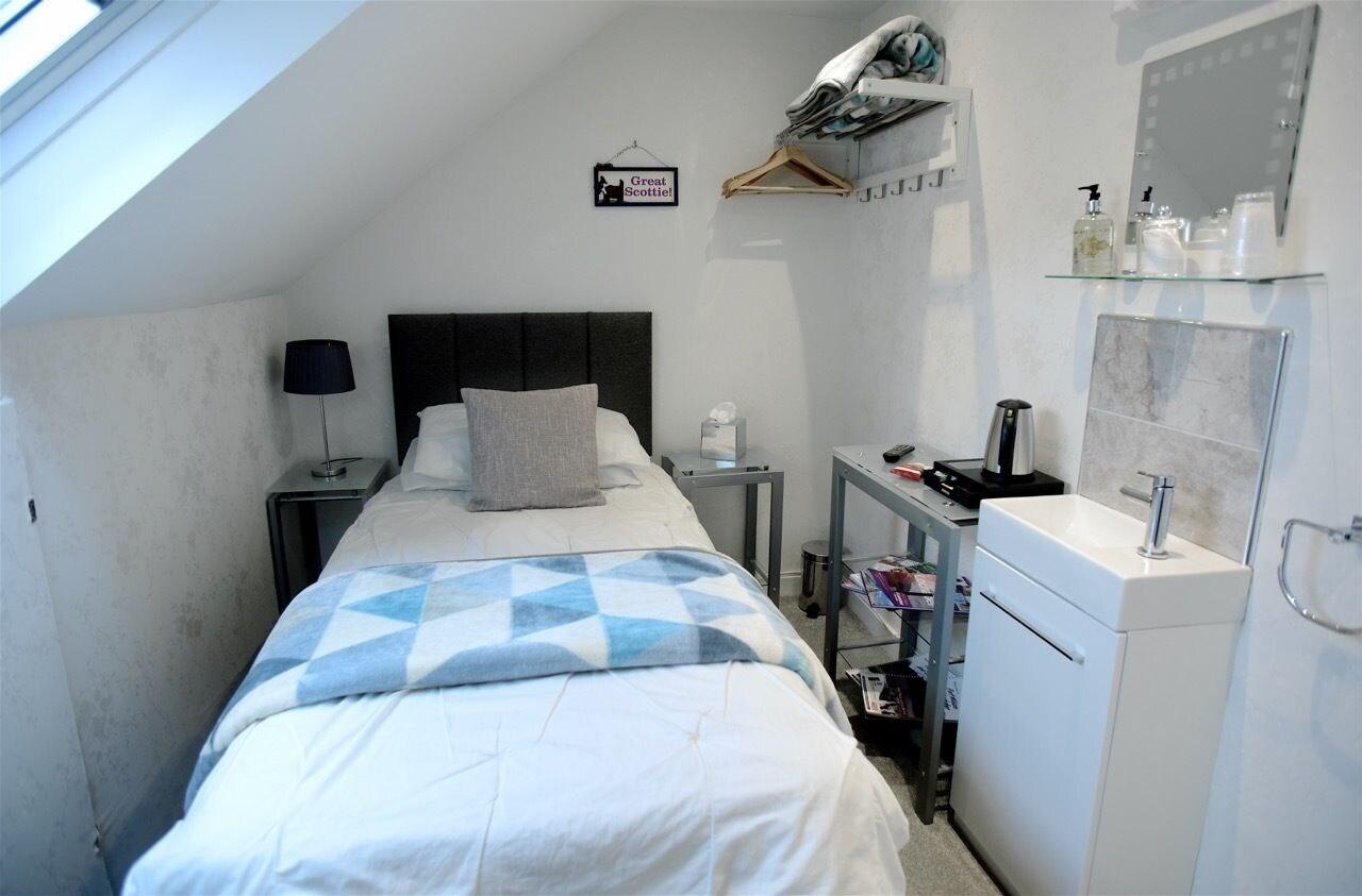 Oyo Inverour Guest House Gairlochy Экстерьер фото