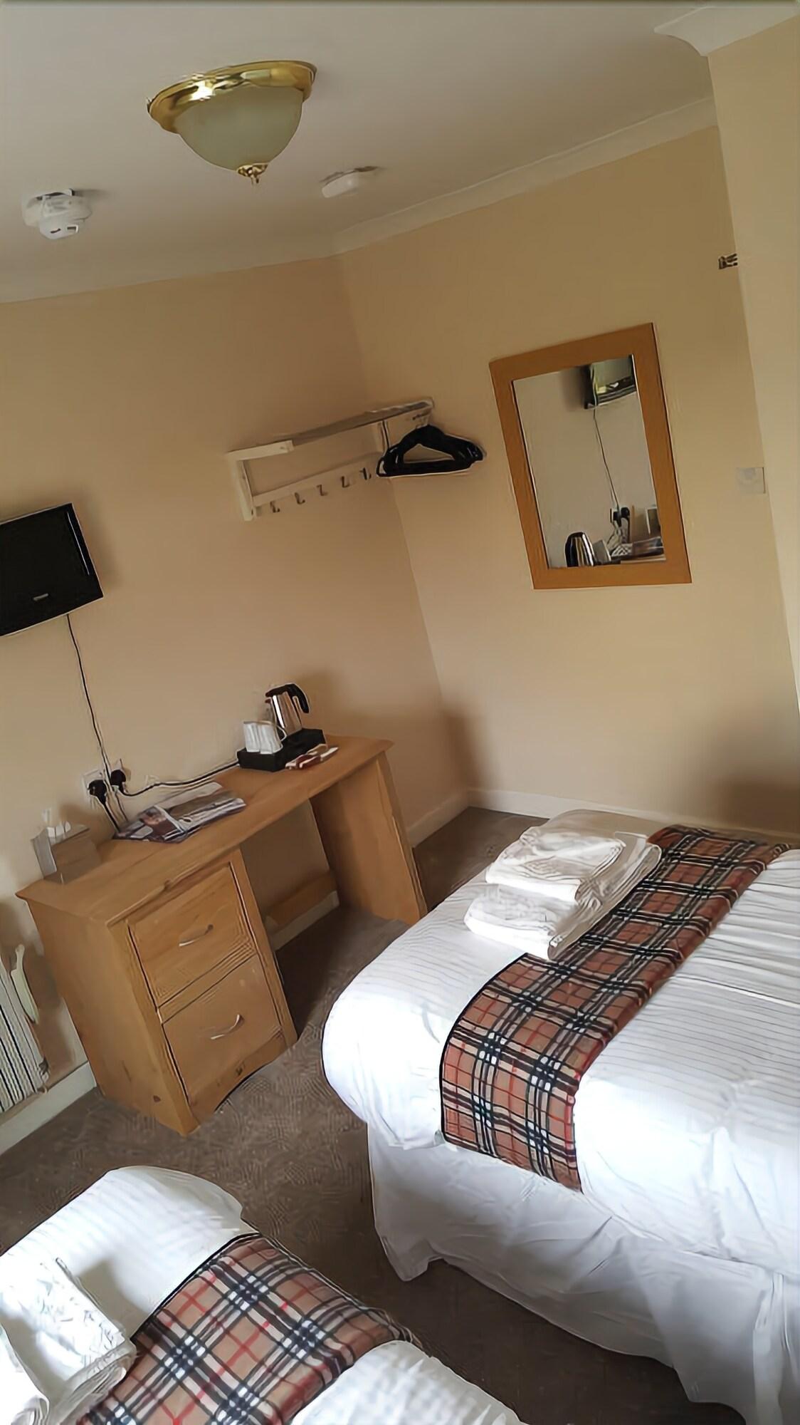 Oyo Inverour Guest House Gairlochy Экстерьер фото