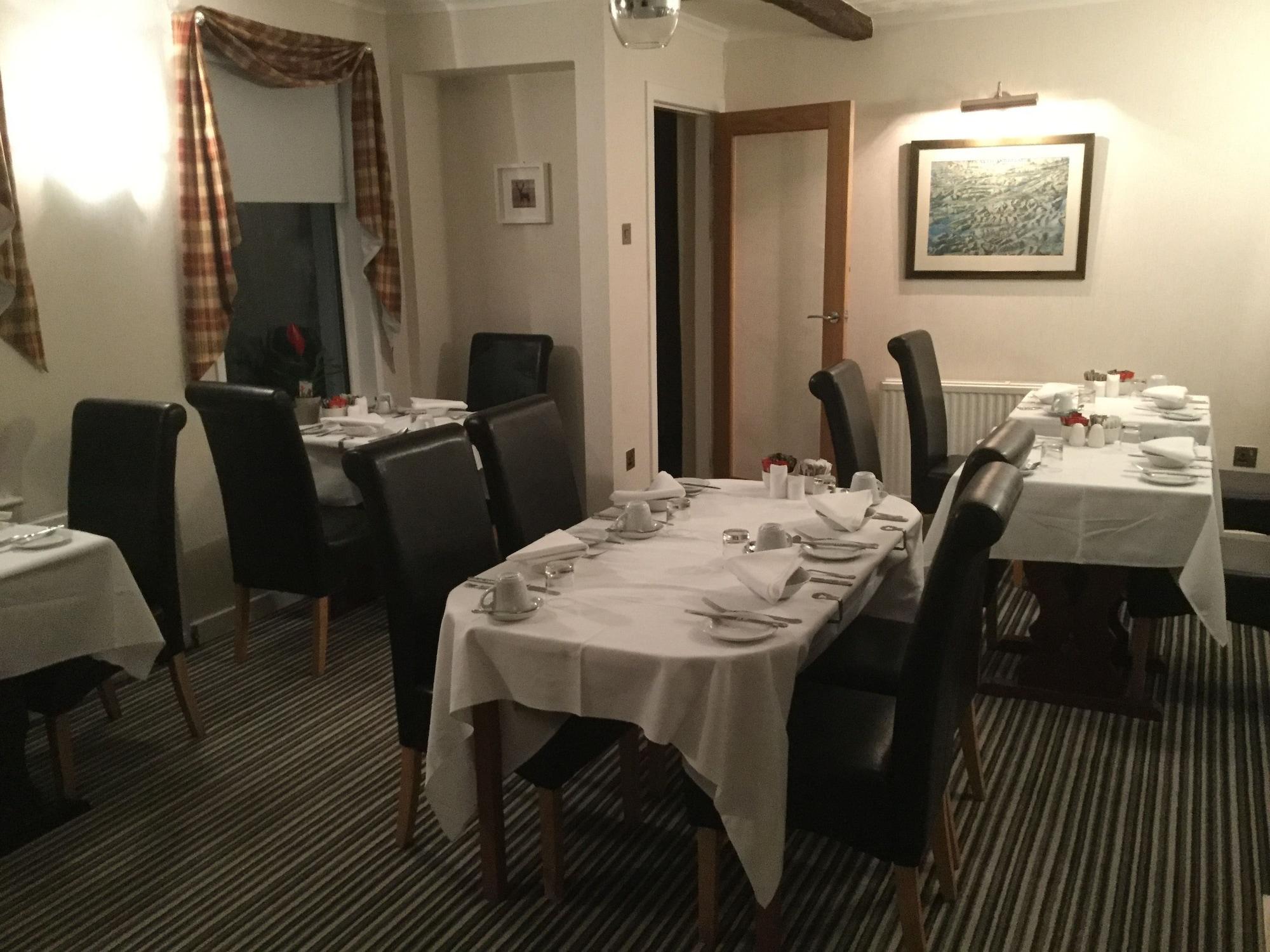 Oyo Inverour Guest House Gairlochy Экстерьер фото