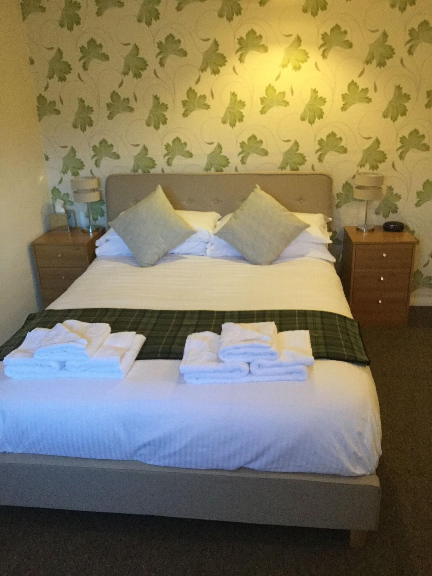 Oyo Inverour Guest House Gairlochy Экстерьер фото