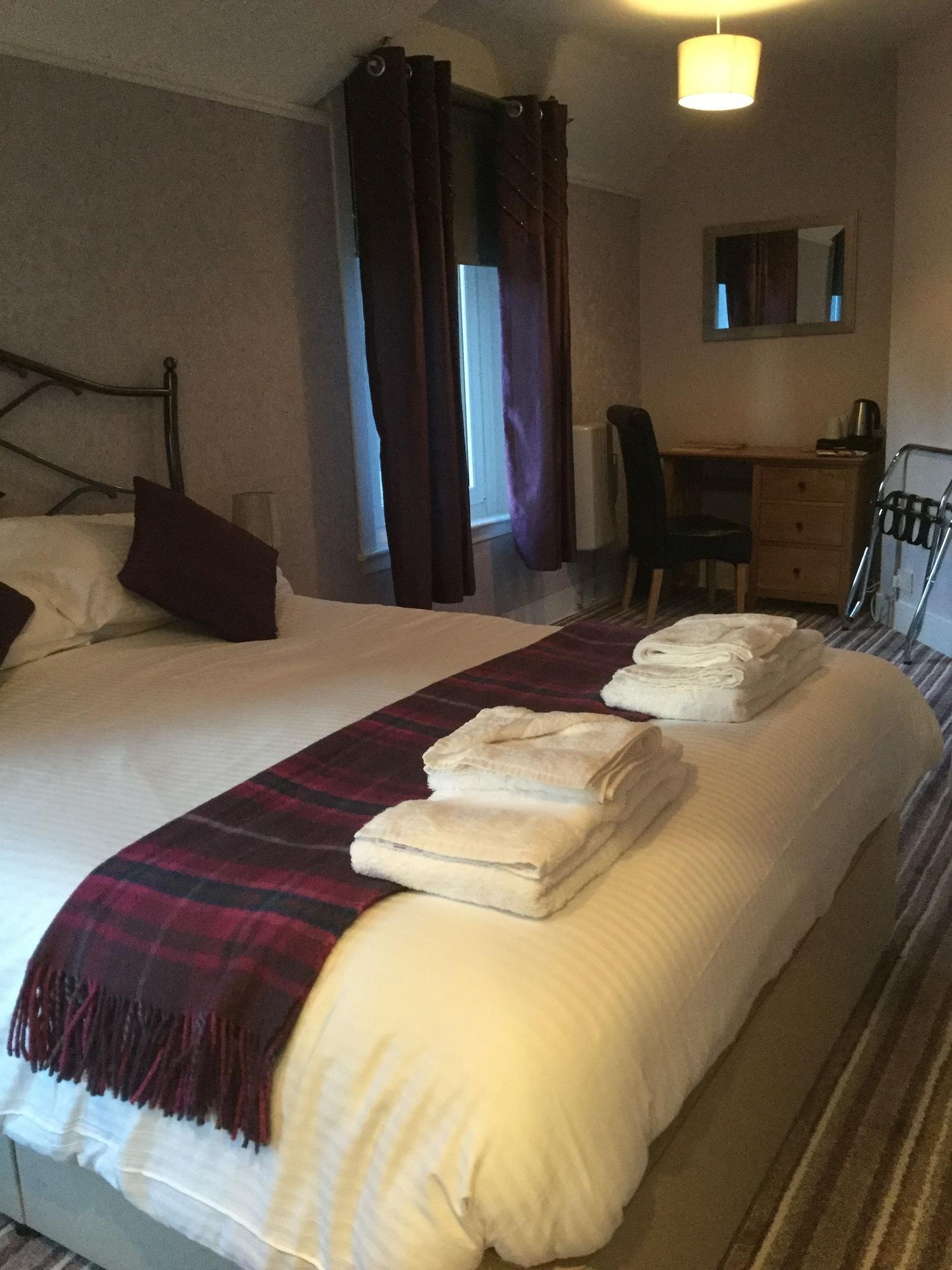 Oyo Inverour Guest House Gairlochy Экстерьер фото