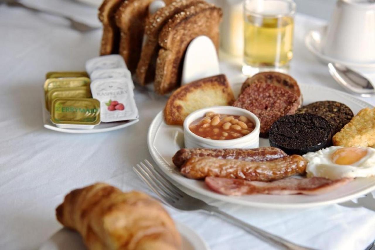 Oyo Inverour Guest House Gairlochy Экстерьер фото